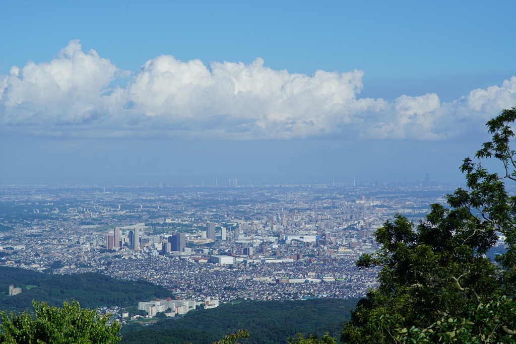 高尾山・山頂より相模原方面