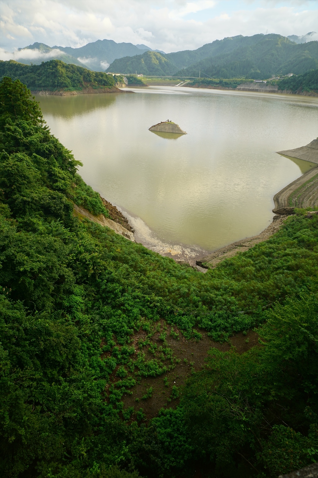 宮ヶ瀬湖～遠景②