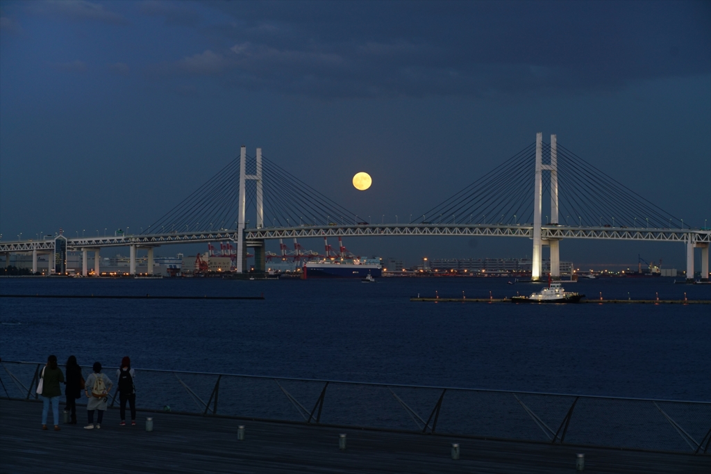 横浜ベイブリッジ