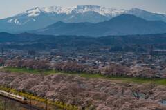 春の蔵王連峰