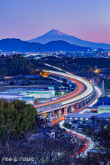 風が通り過ぎる丘