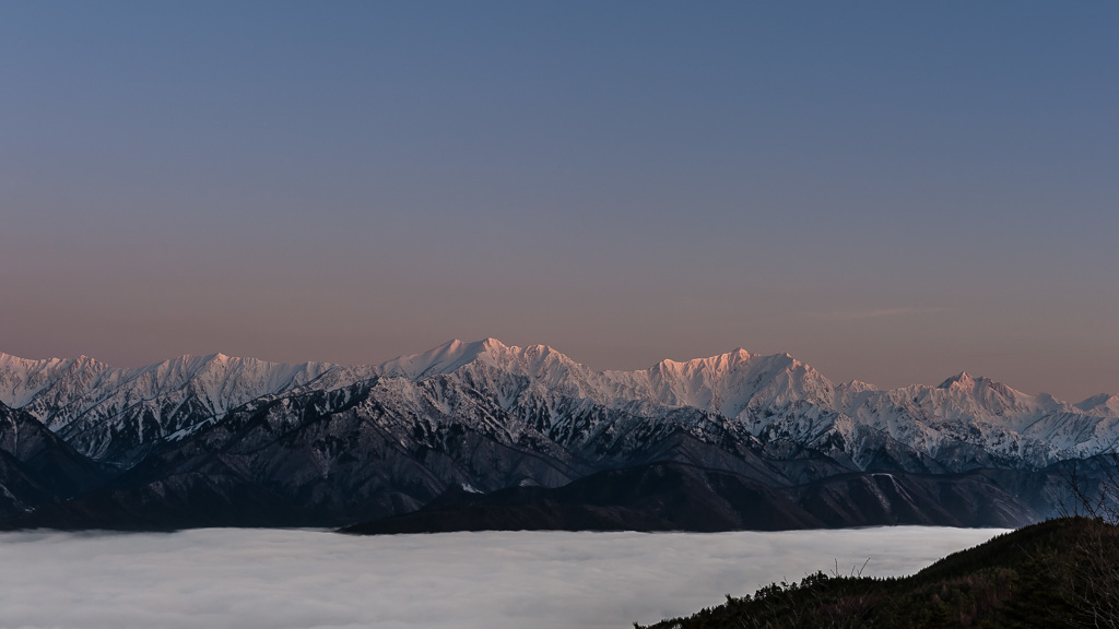 Silent mountains