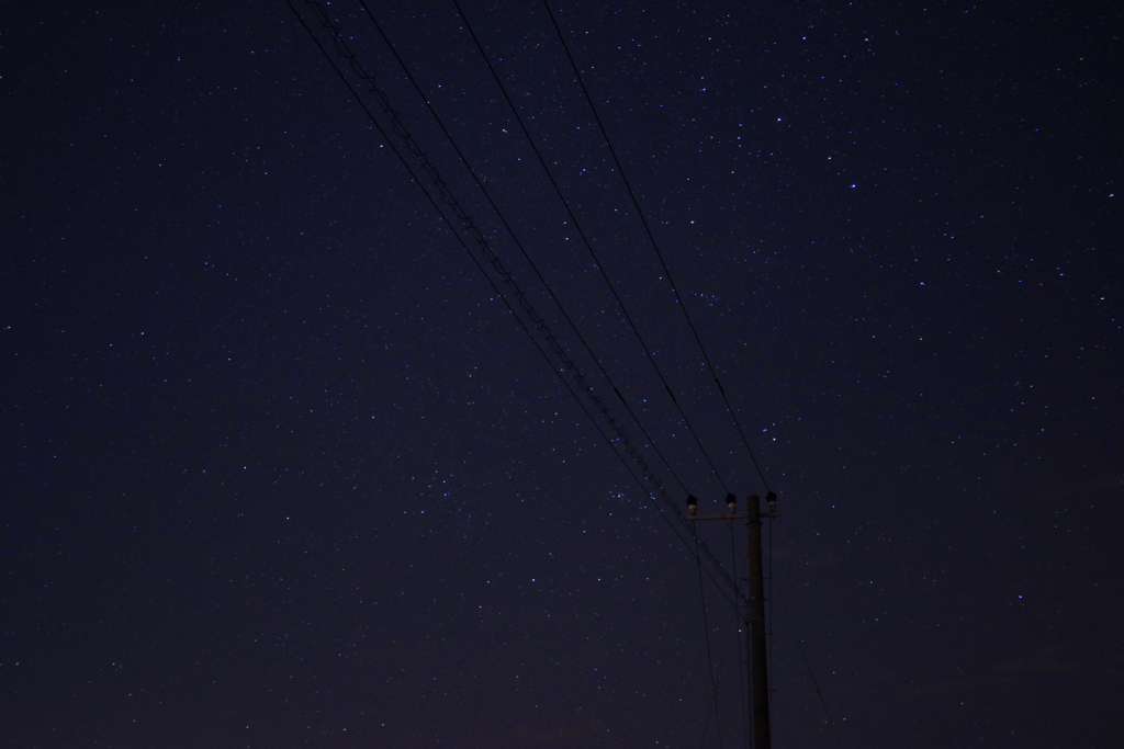 星空とでんしんばしら