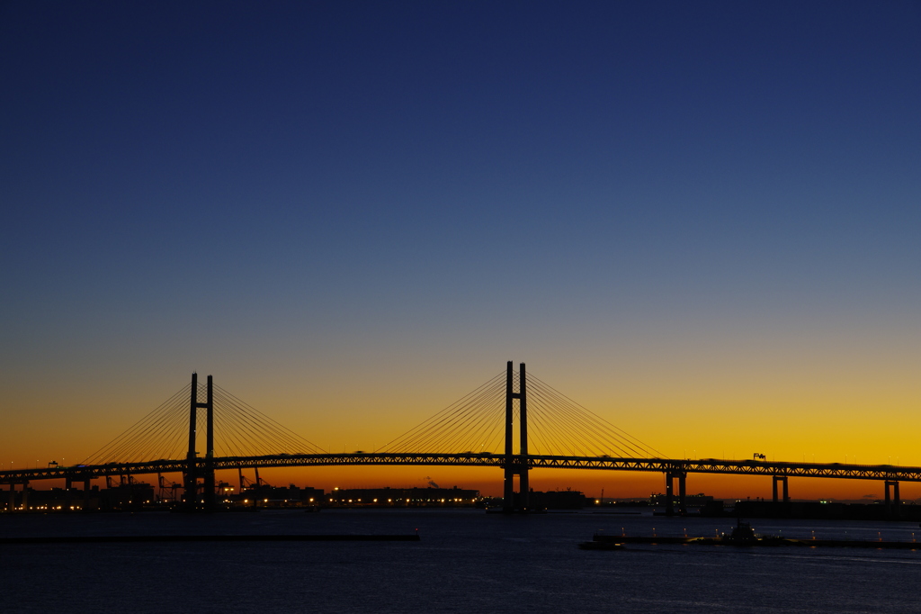 燃ゆる橋