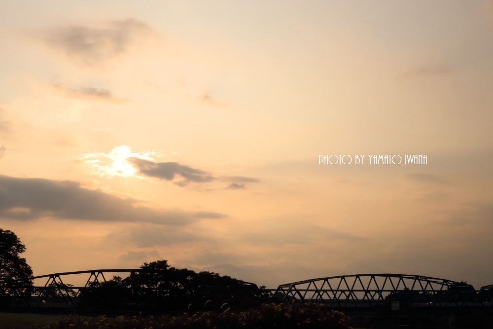 鉄橋の夕暮れ