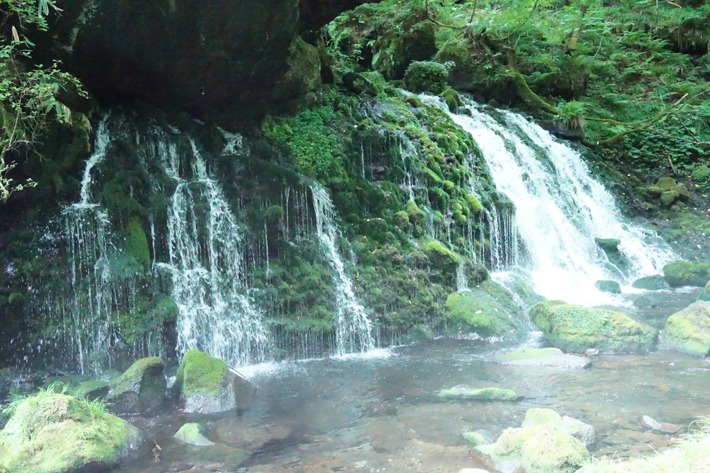 元滝伏流水～鳥海山～