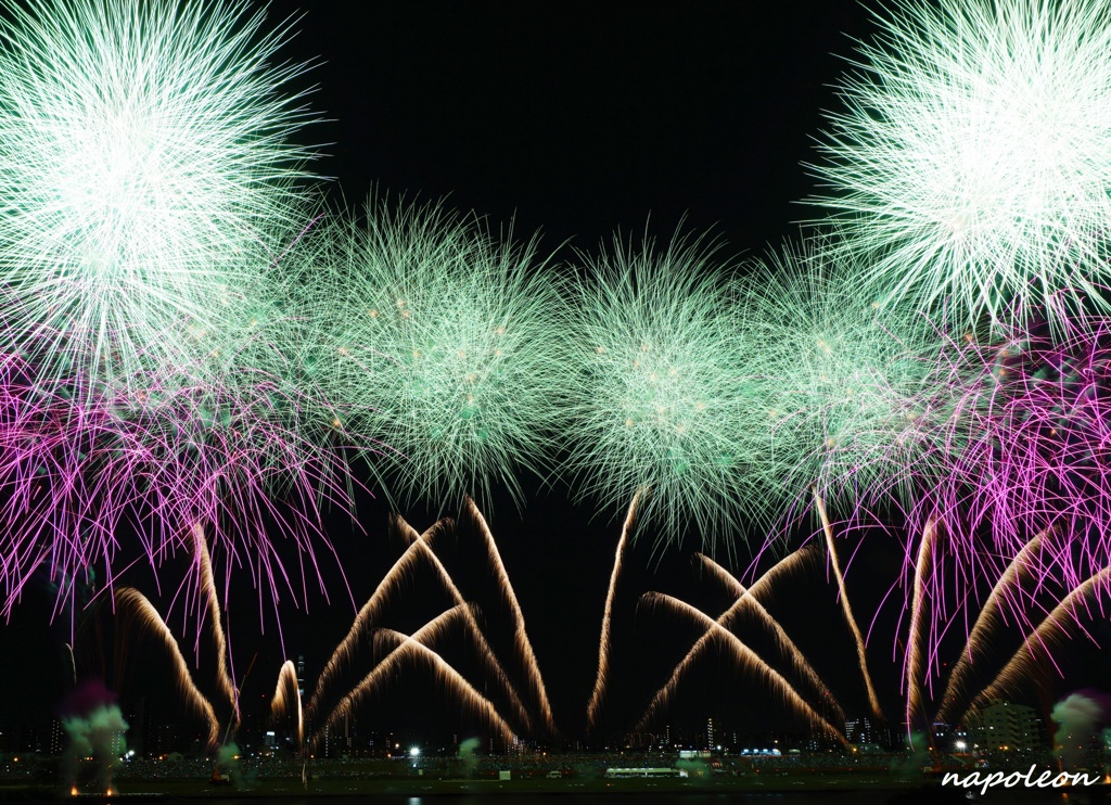 涼し気な夜空