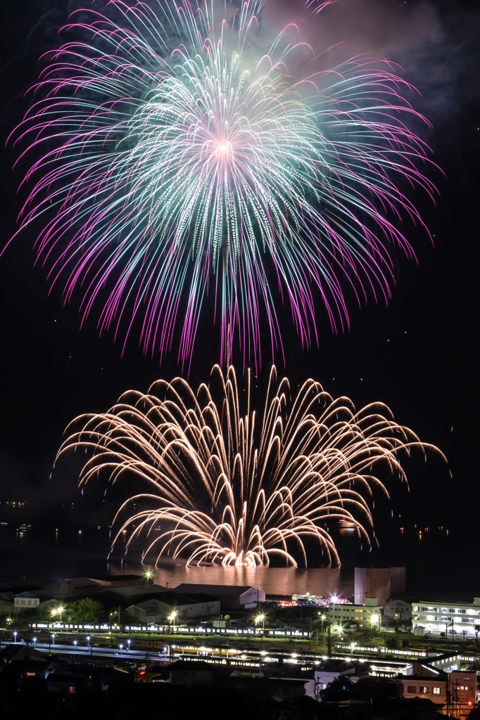 広島県三原市　やっさ花火大会　水上花火１