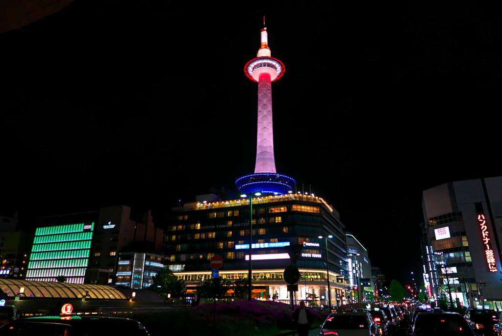 夜の京都タワー