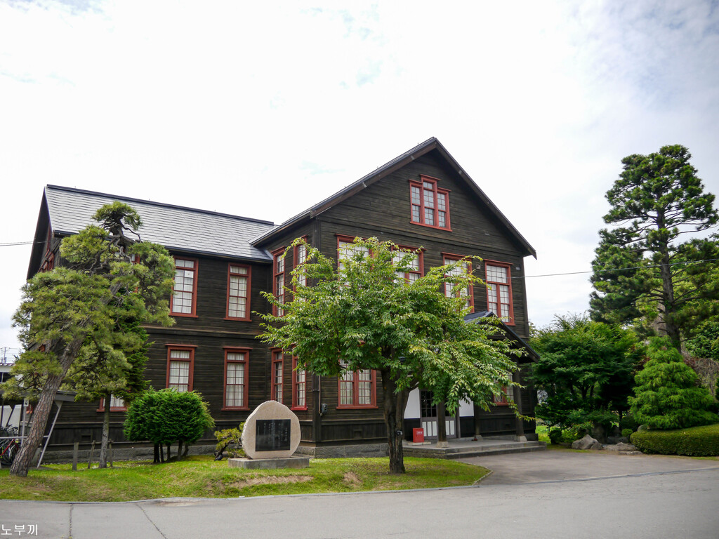 弘前 旧青森尋常中学校本館-2【蔵出-2013】