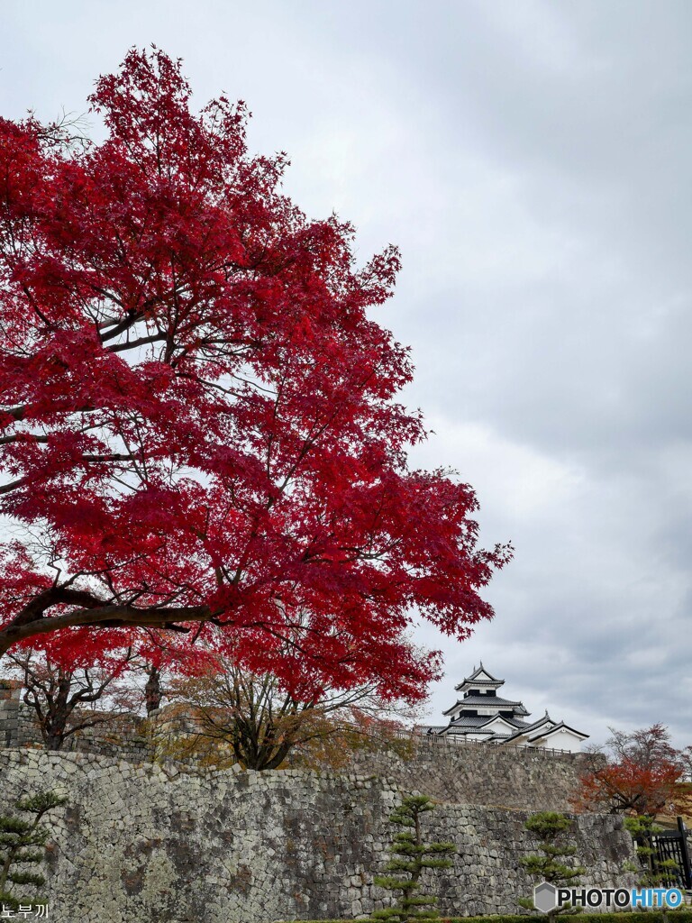 燃える小峰城
