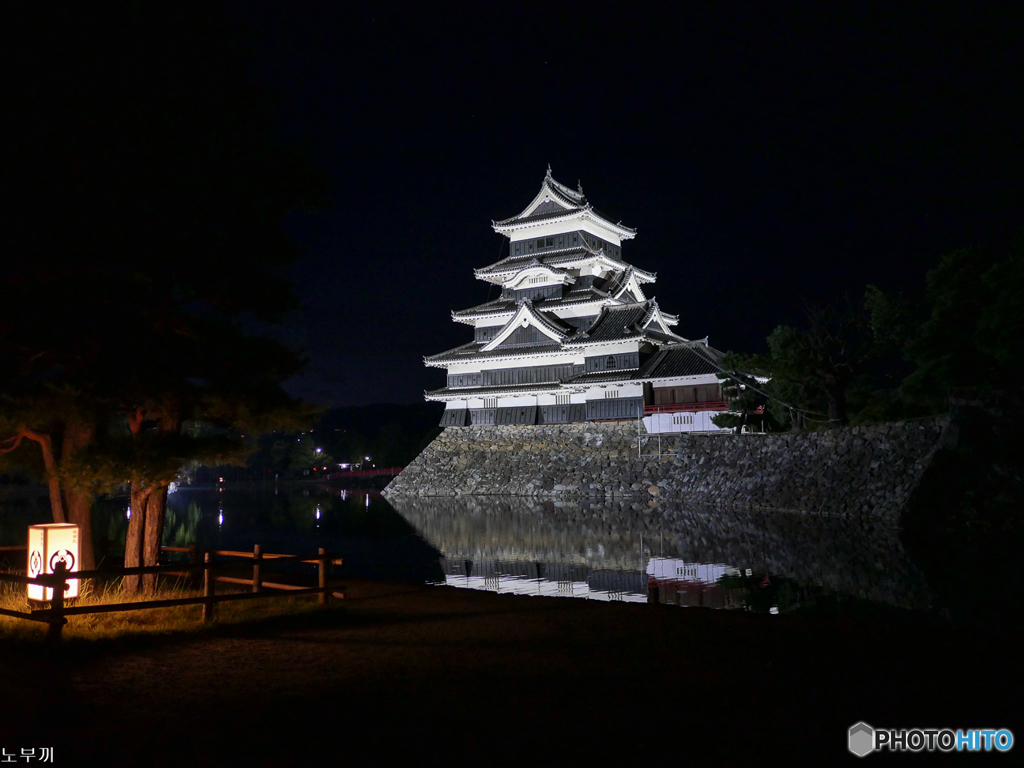 松本城の夜景_3