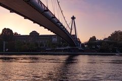 朝の橋
