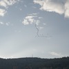 古城の上を舞う鳥達