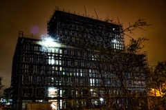 夜の建設現場