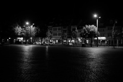 エアフルト 夜の広場