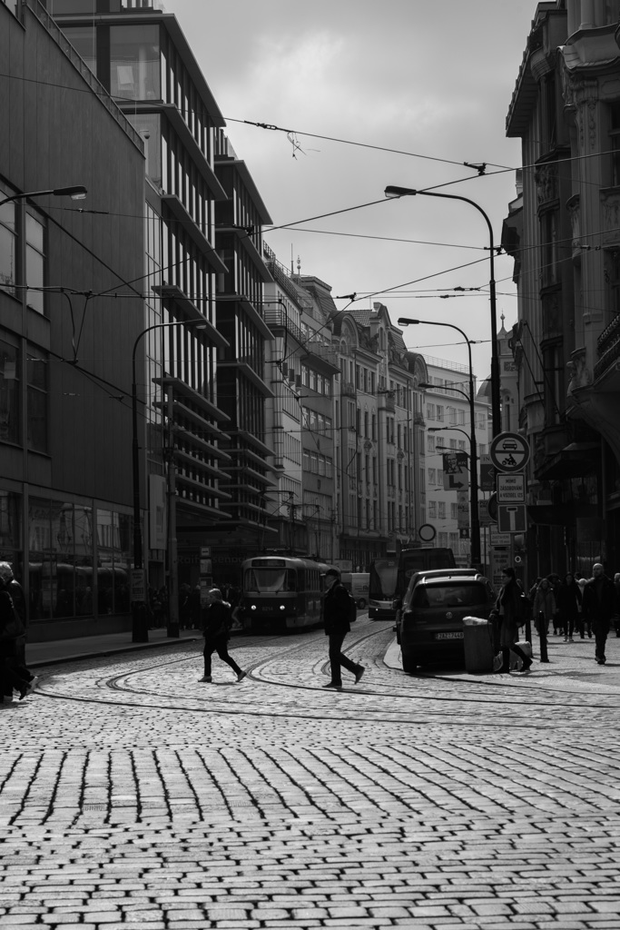 プラハ 眩しい石畳