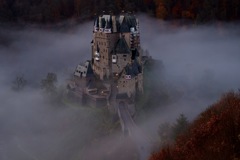 眠れる森の古城