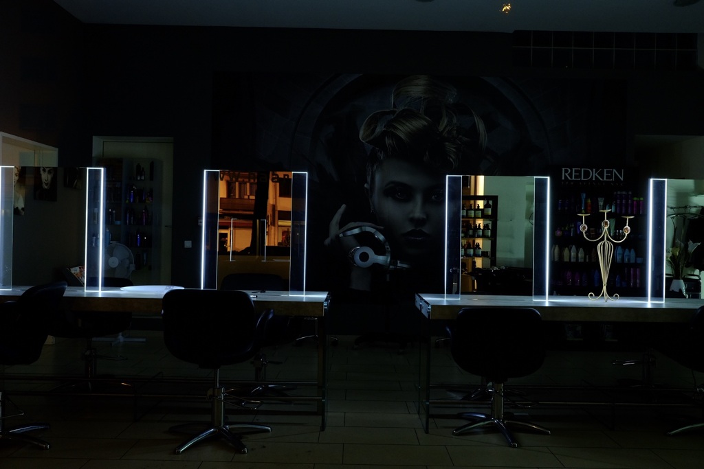 Cosmetic Salon