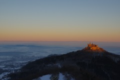 雪原に浮かぶ天空の要塞