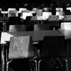 誰もいない学校の食堂