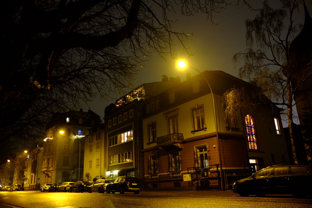 ステンドグラスのある建物