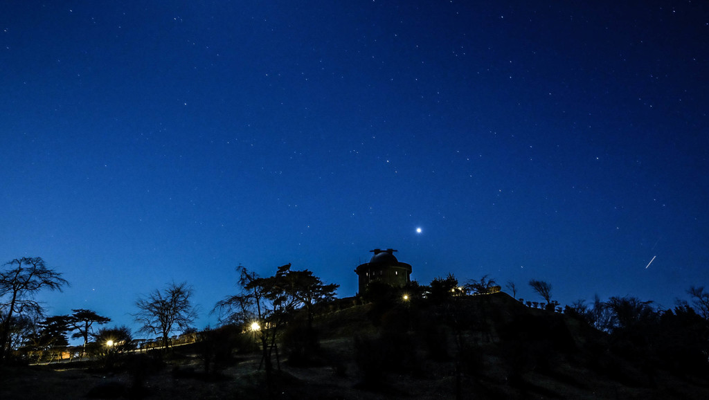 星の降る夜　天文台にて