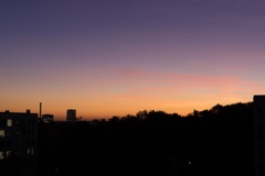 澄んだ紫の空