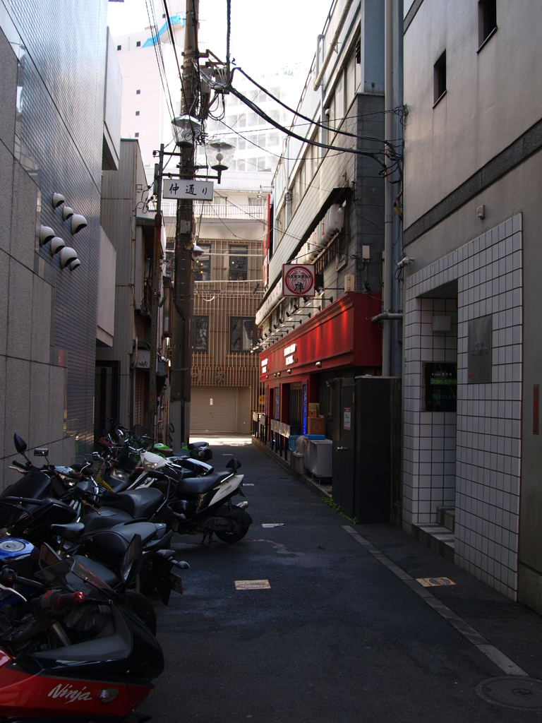 路地裏