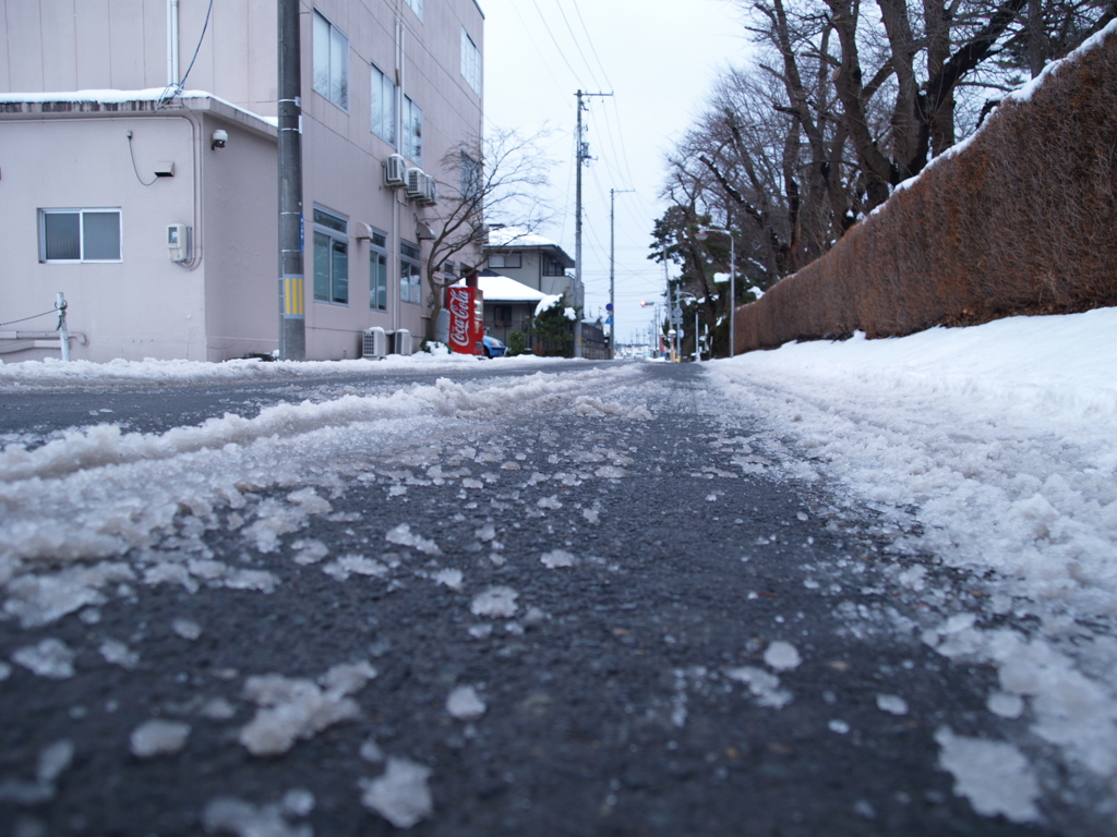 路上の残雪
