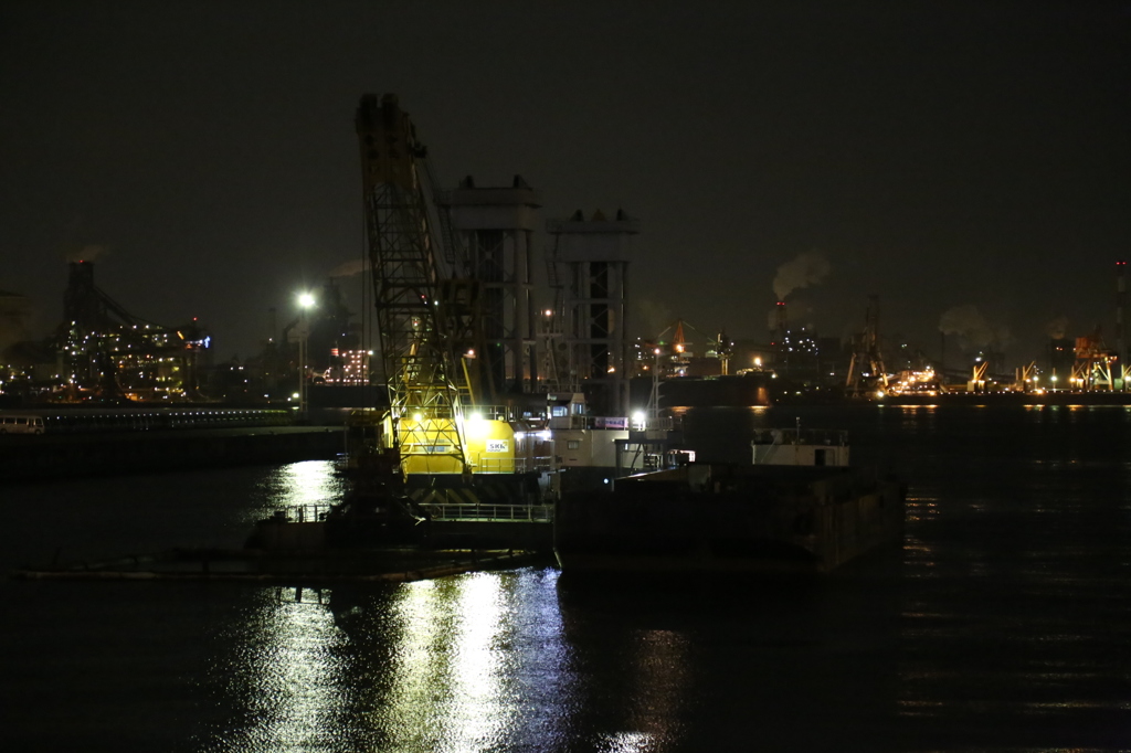 夜の名古屋港