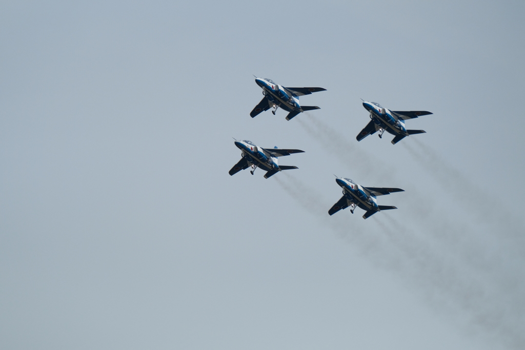 ブルーインパルス　4機編成