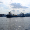 洞海湾の貨物船