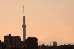 そびえたつ