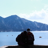 湖畔で愛を