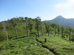 釈迦ヶ岳－孔雀岳 尾根道は続く