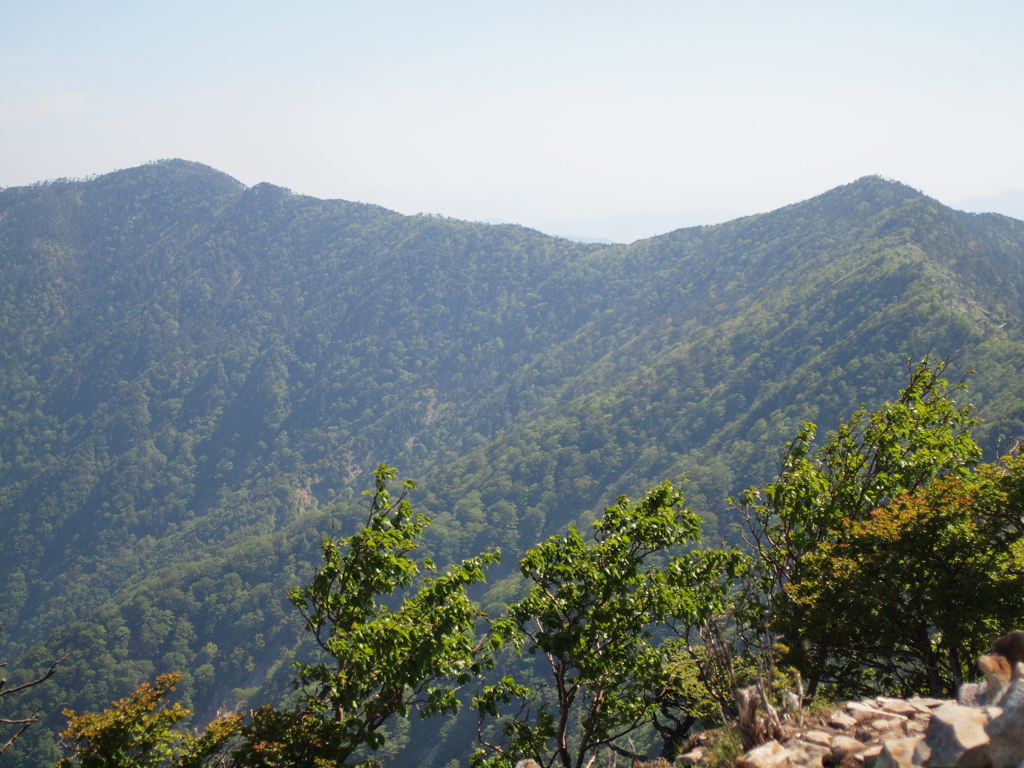 釈迦ヶ岳－孔雀岳 釈迦ヶ岳山頂より