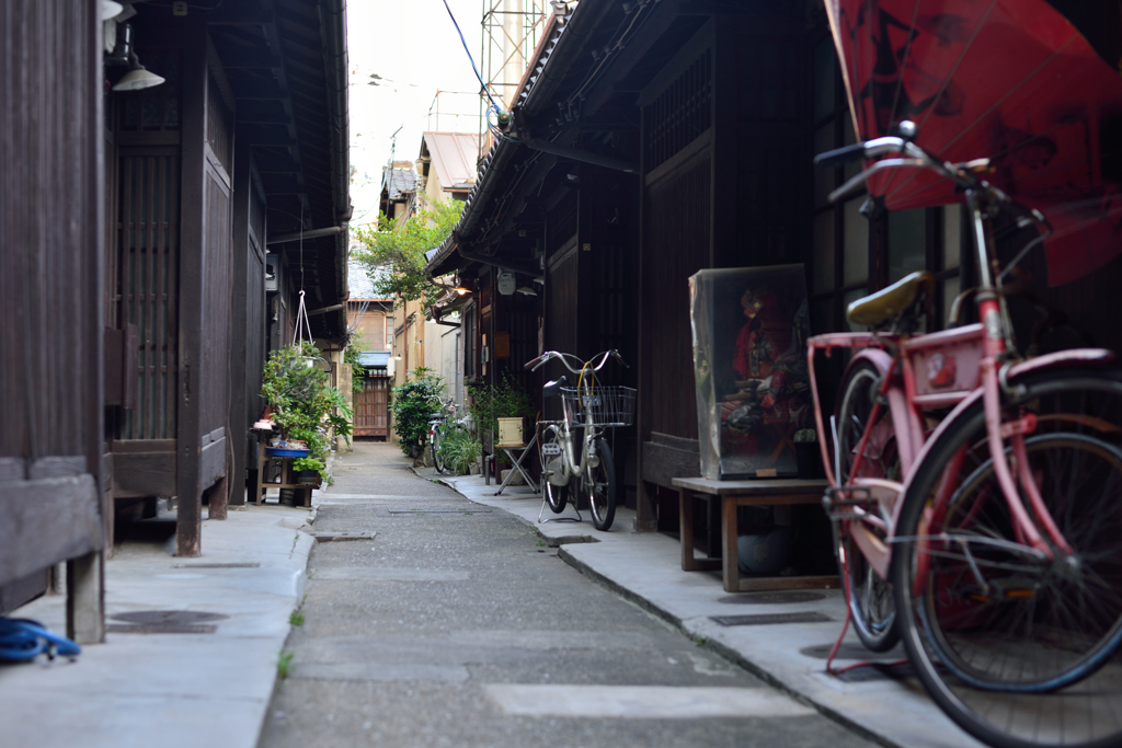 銭湯横の路地