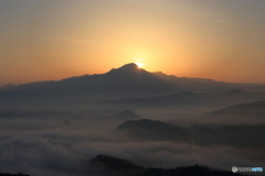 伯耆富士の夜明けと雲海