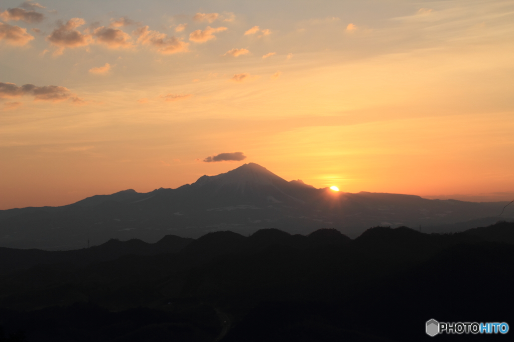 大山の朝日