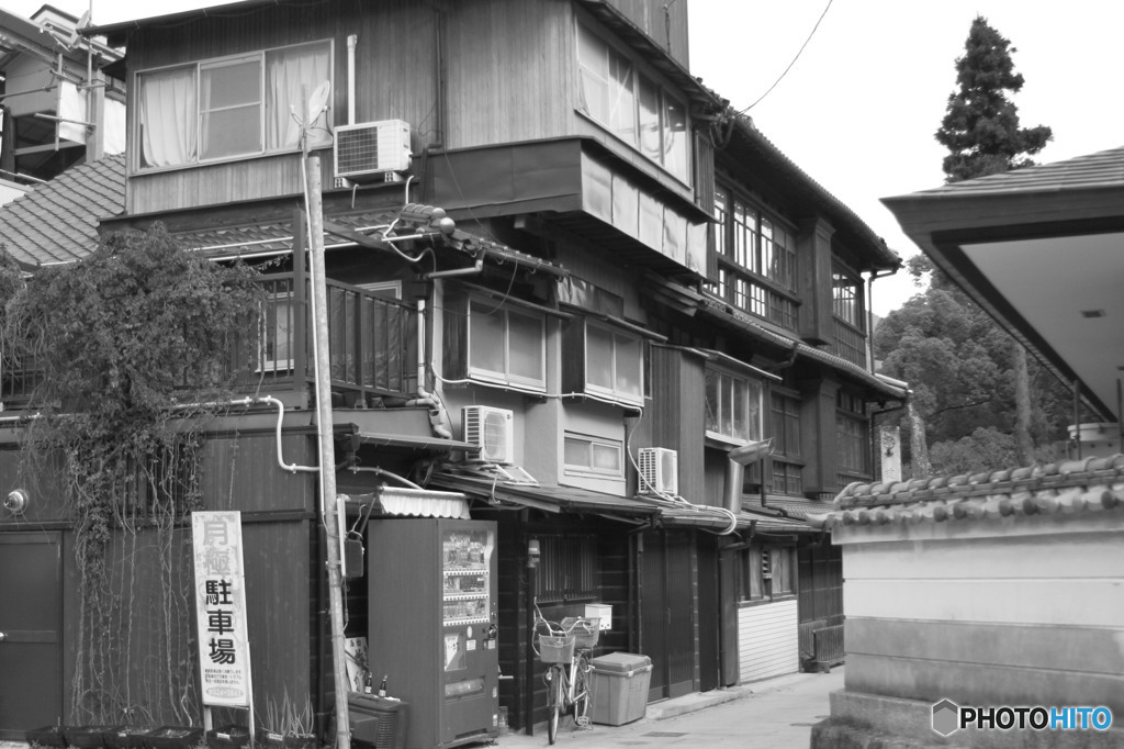 ちょっと裏手に