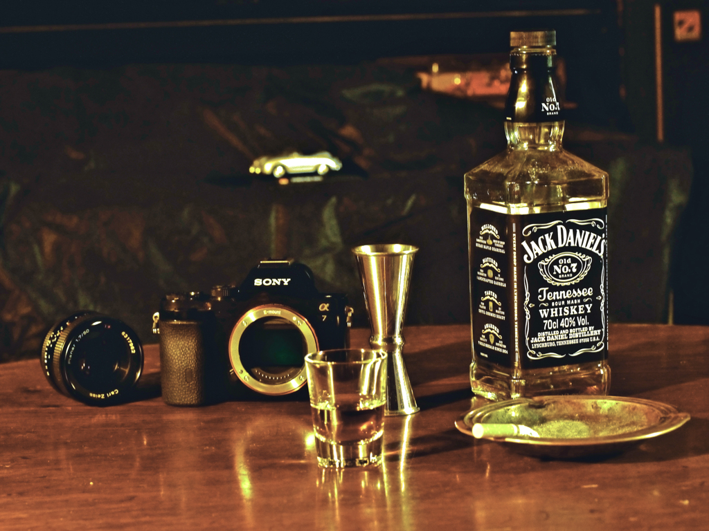 1180006 酒とタバコと 男と アイツ By Gaoh Id 4602114 写真