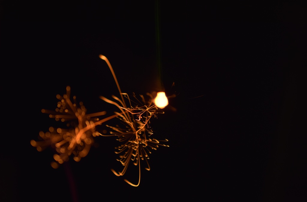 店先で線香花火