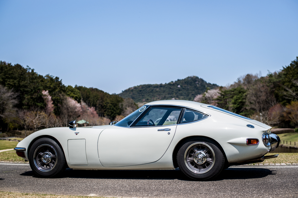 TOYOTA 2000GT