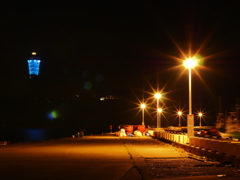 江ノ島漁港とシーキャンドル