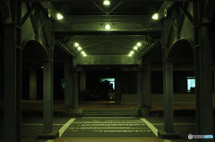 学校の中の駅