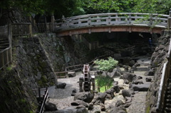 川