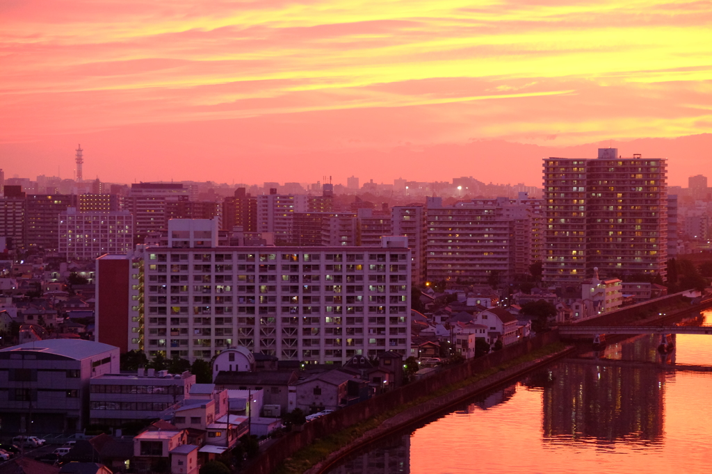 夕焼けの街