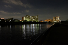 夜の隅田川