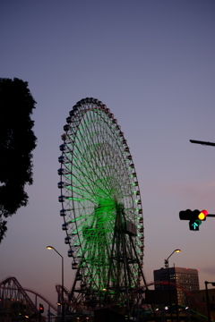 夕方の観覧車